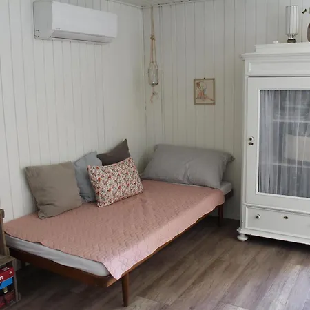 Charmerende Og Hyggeligt Sommerhus Taet Pa *